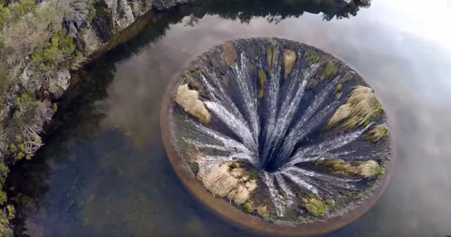 Prelepi "portal u podvodni svet" u Portugalu (VIDEO)